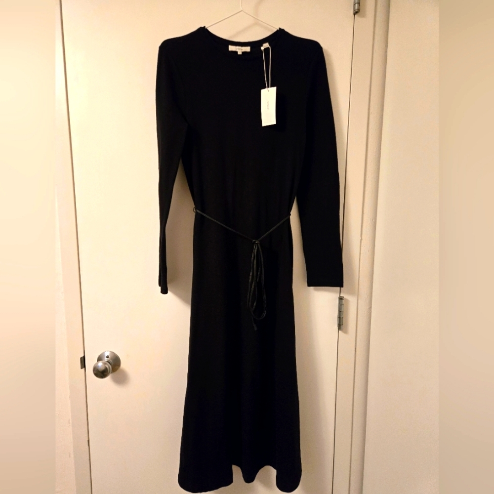 Vince black‎ Long Sleeved Dress With Belt
